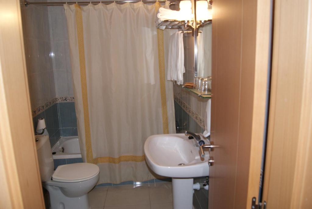 Alameda Hotel 2*